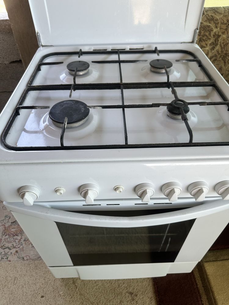Газ плита в очень хорошем состояний