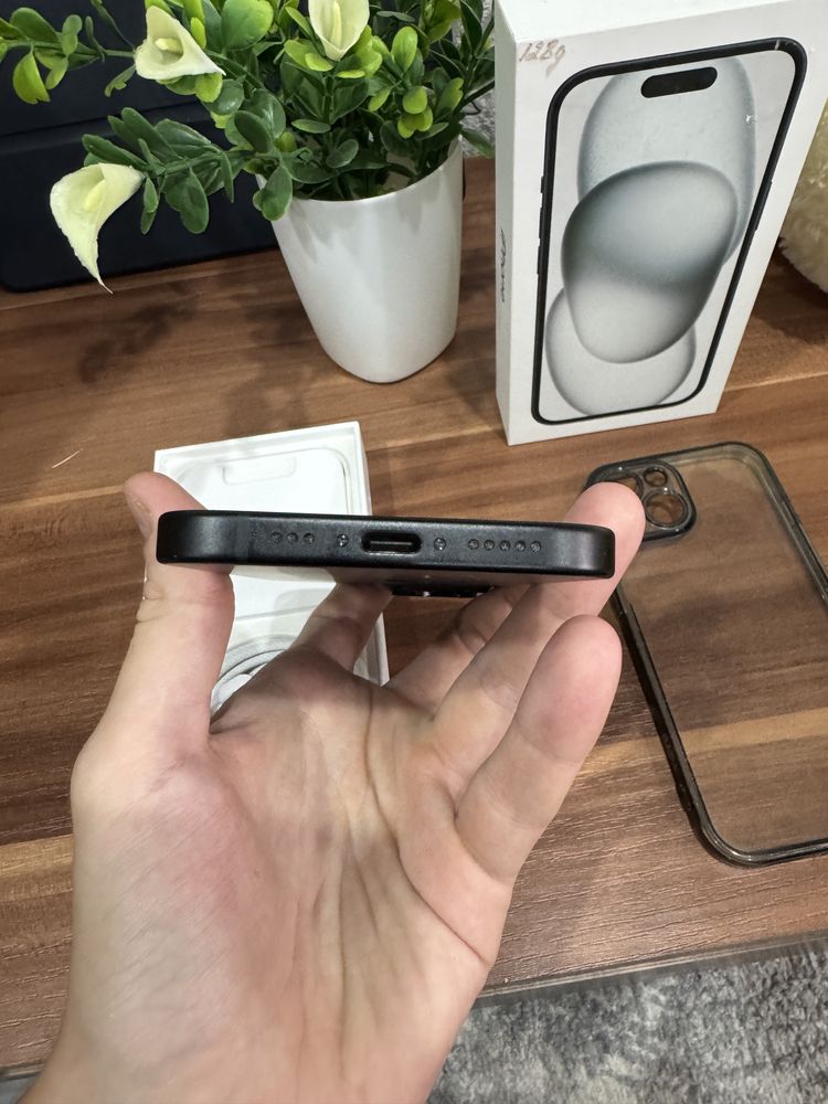 IPhone 15 128GB 89% аккум в отличном состояние