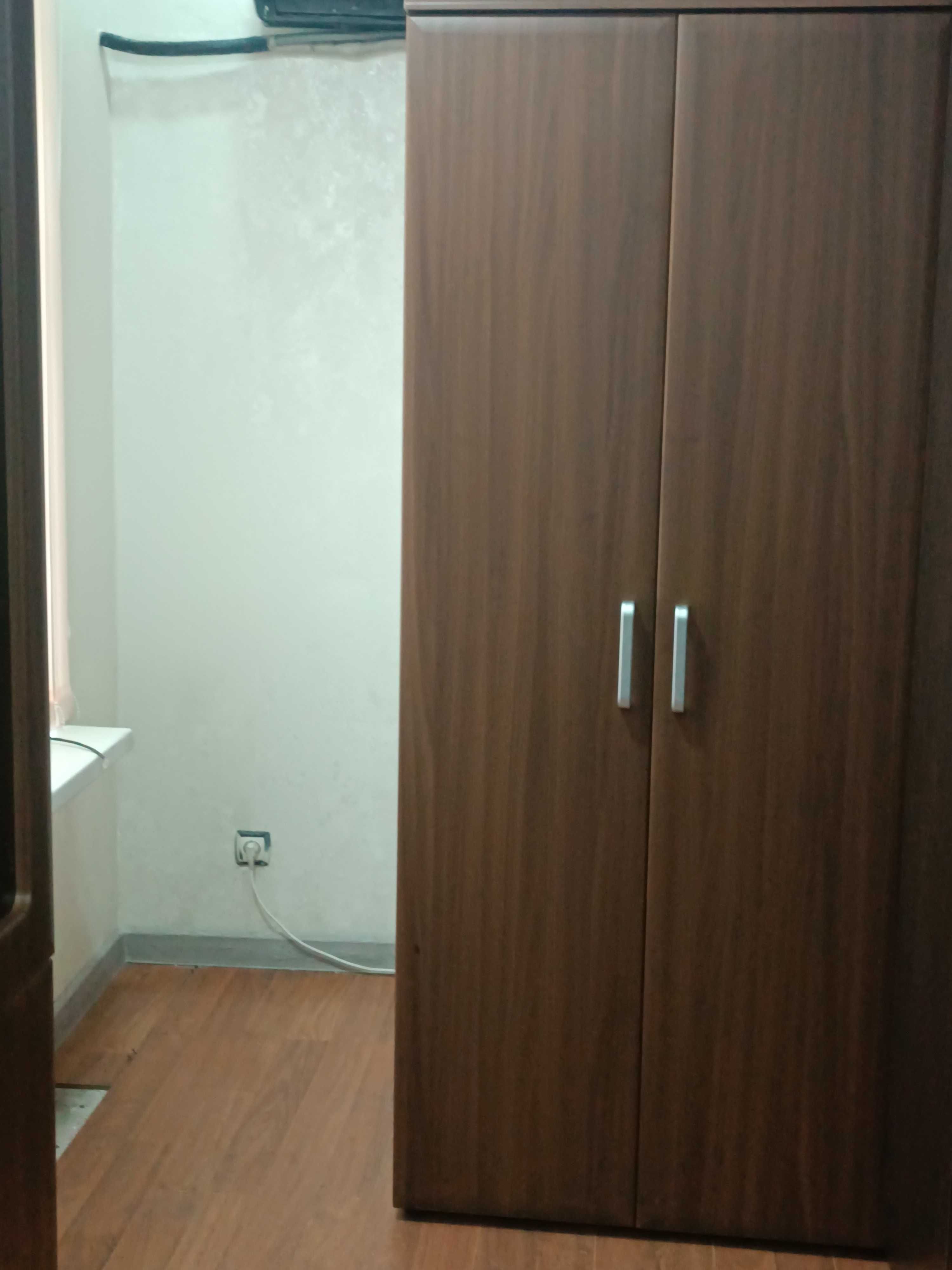 Продам  офисные шкафы