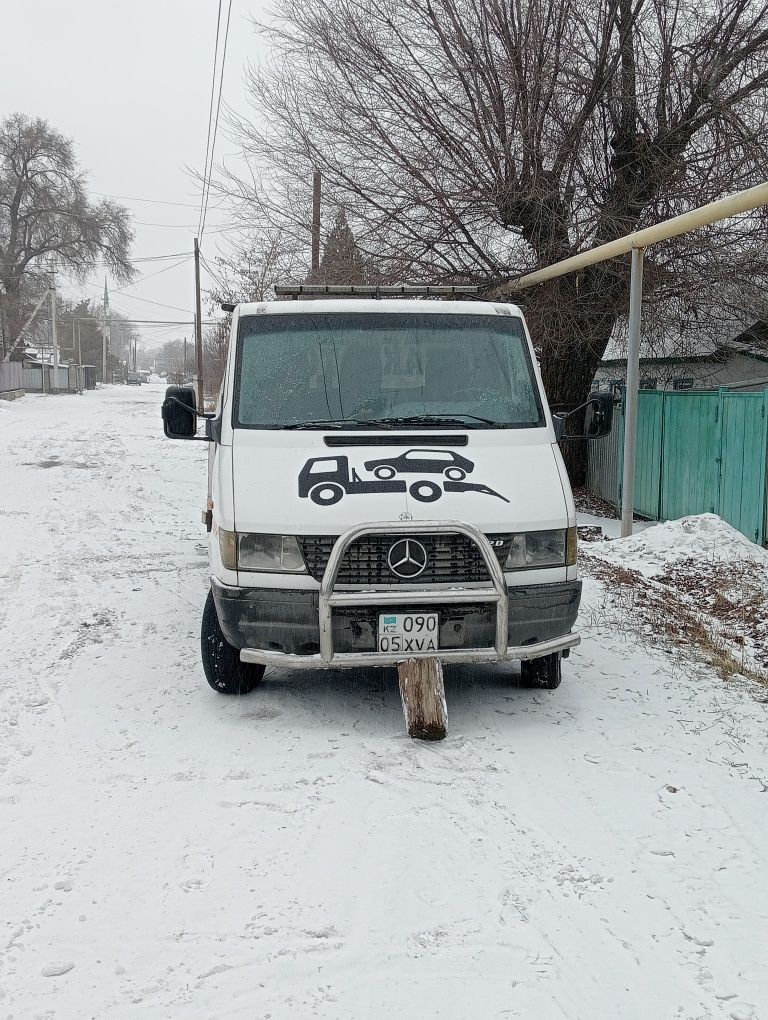 Продам эвакуатор спринтер
