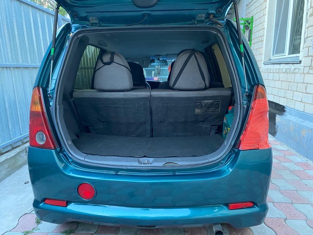 Продам Daihatsu yrv