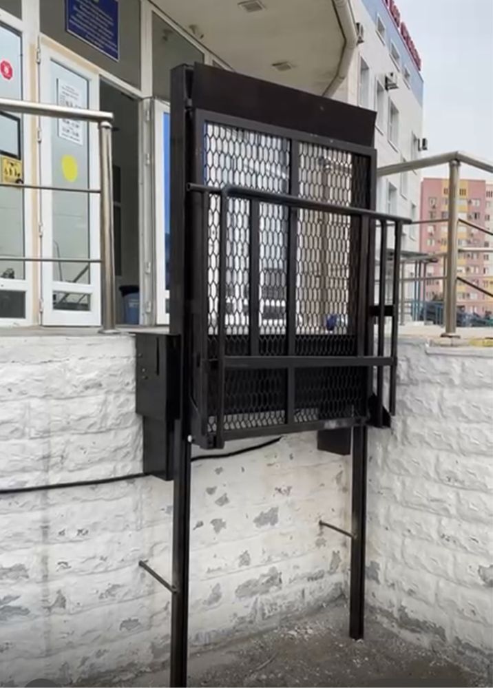Вертикальный подъемник ( пандус) для инвалидов