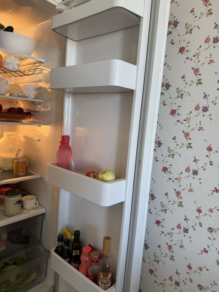 Продам холодильник морозильник