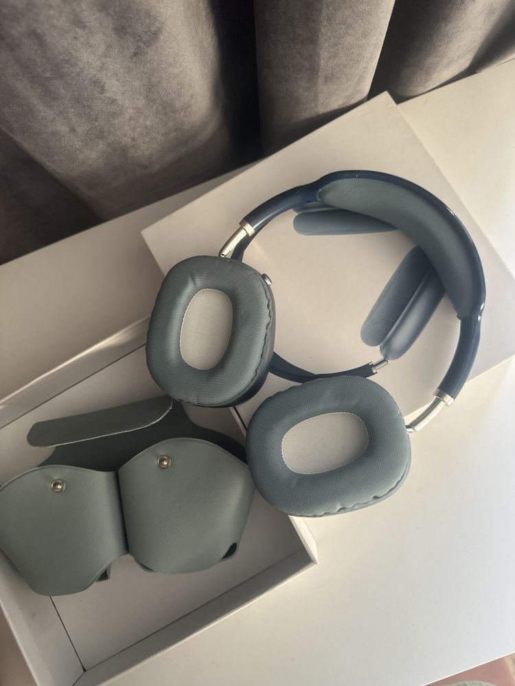 Продам новые наушники AirPods Max