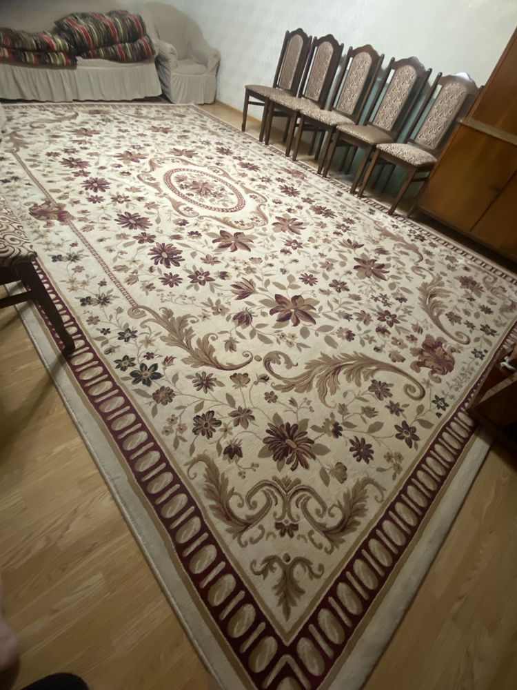 Продам ковер ( чистая шерсть)