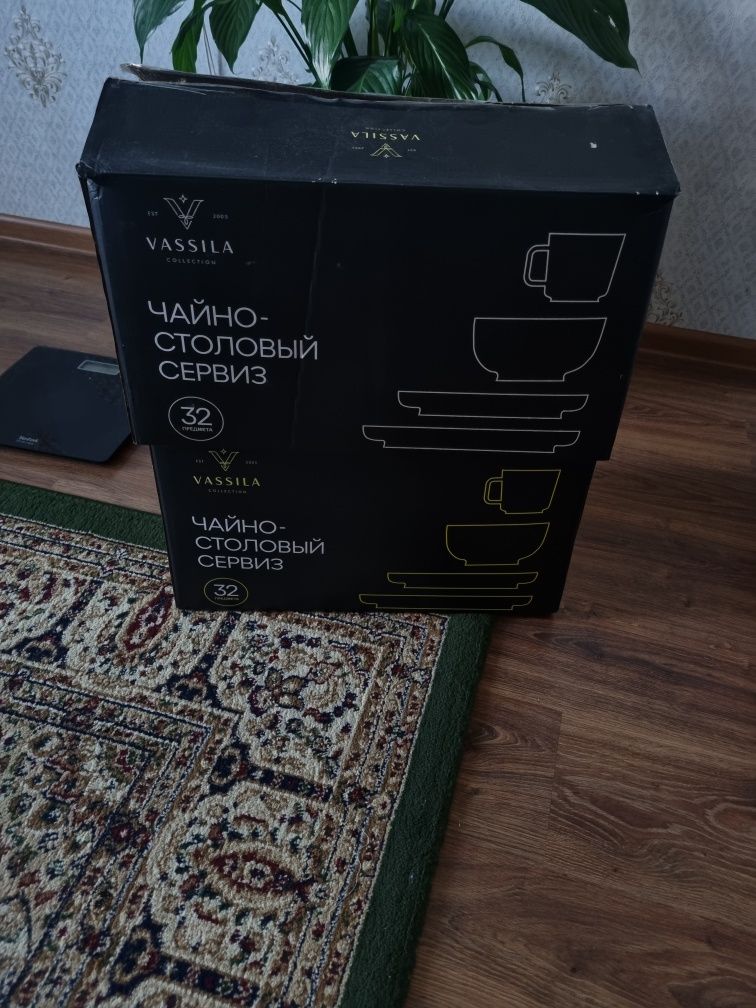 Сервиз на 12 персон.