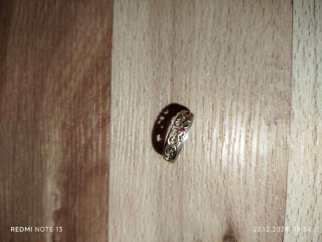 Продам кольцо серебрянное