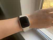 Смарт-часы Apple Watch Series 8 41 мм Aluminum starlight-бежевый