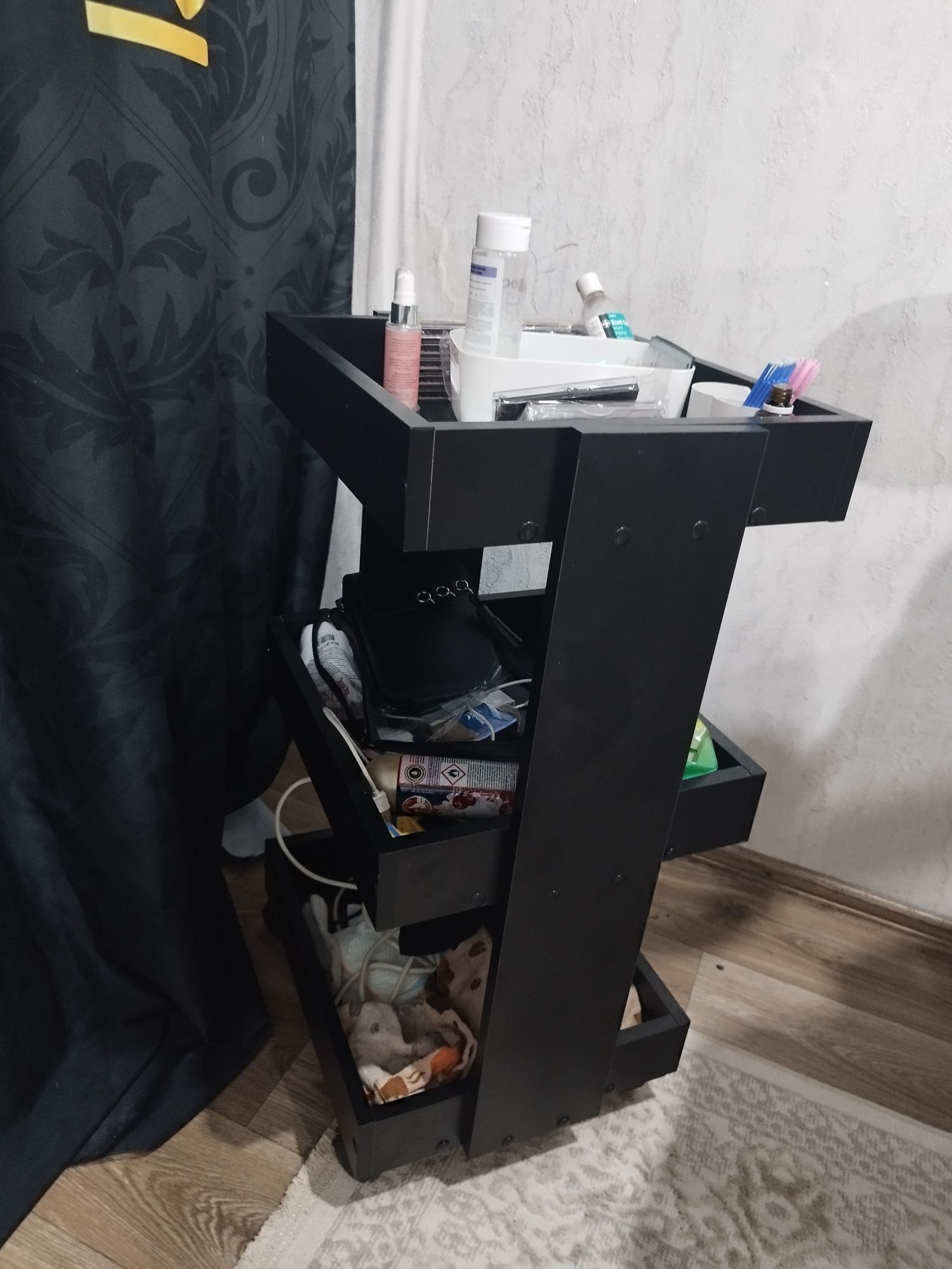 Продам кушетку с накидкой и другое