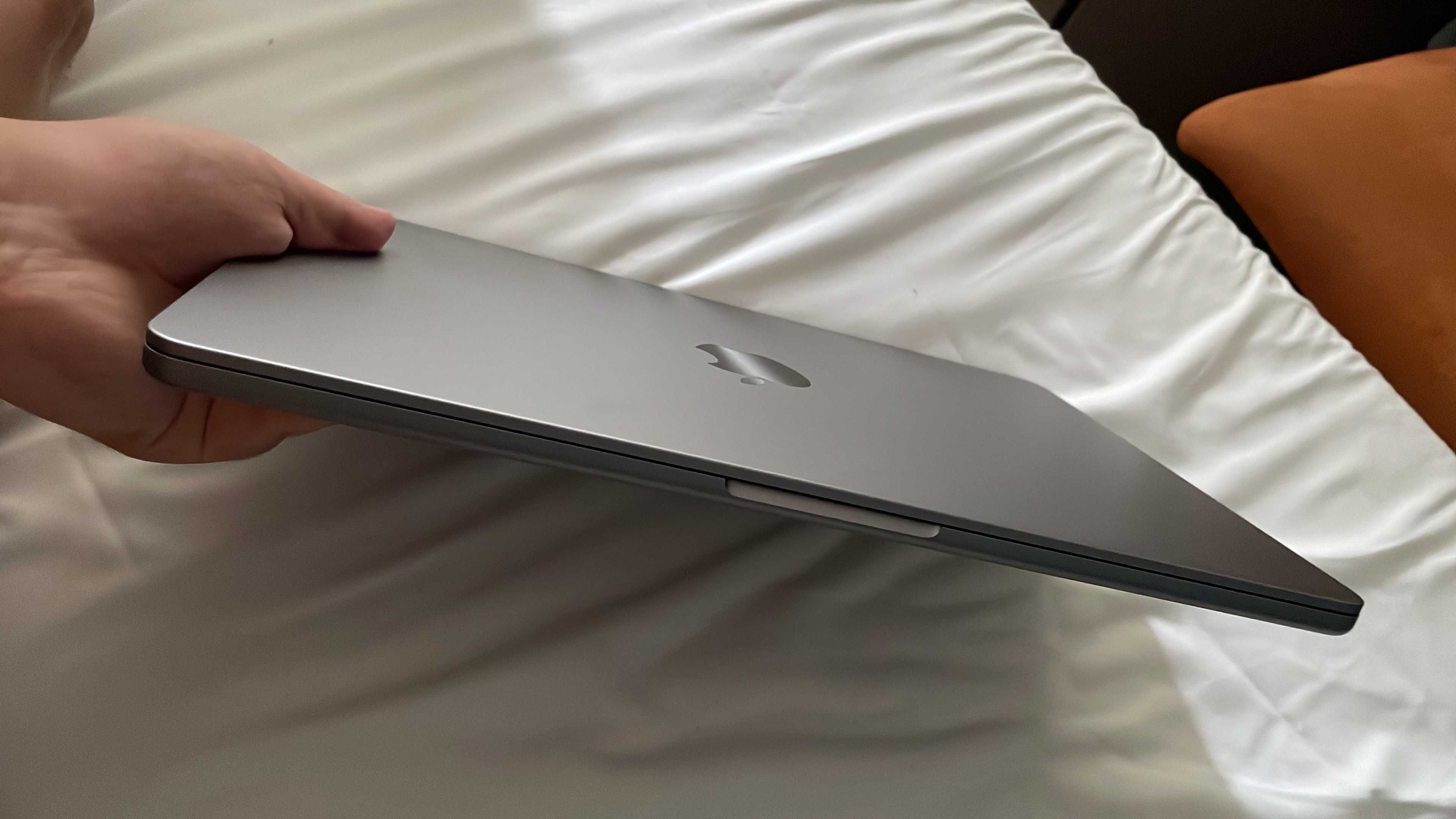 Macbook Air M2 2022