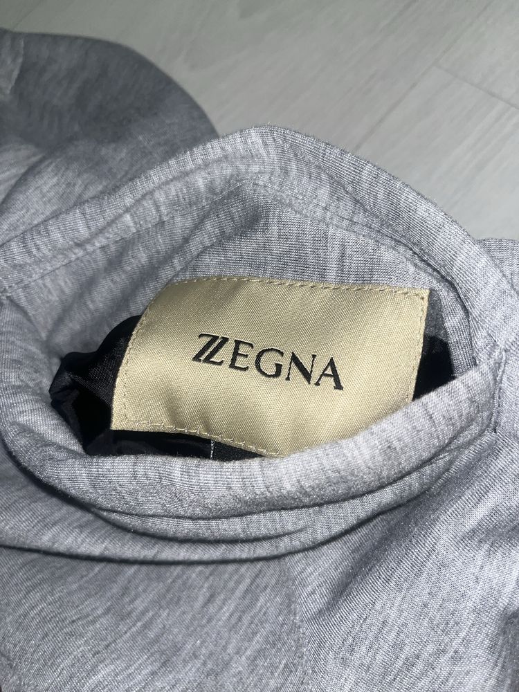 жилетка Zegna.