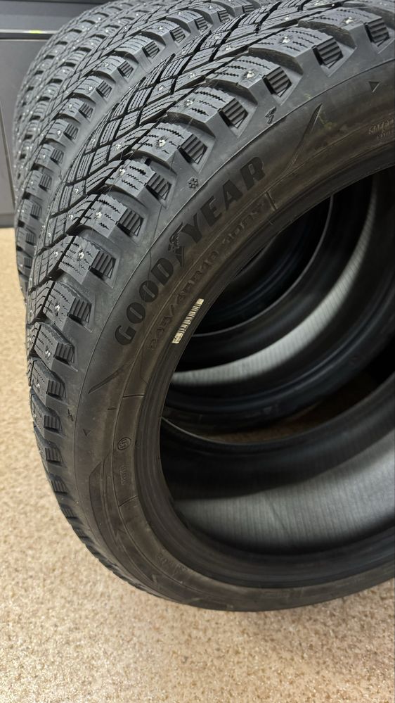 Шипованные Goodyear UltraGrip Arctic 2 (245/45/19)