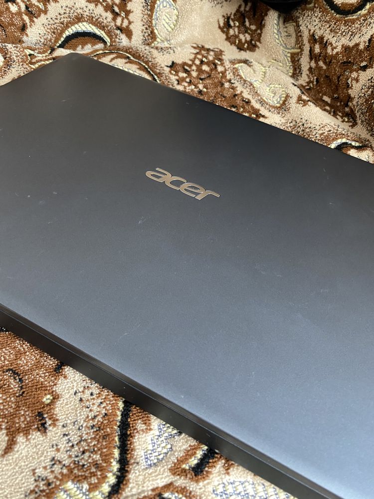 Ноутбук Acer в хорошем состоянии