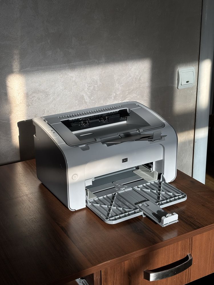 Принтер HP LaserJet P1102 — надёжная и компактная модель