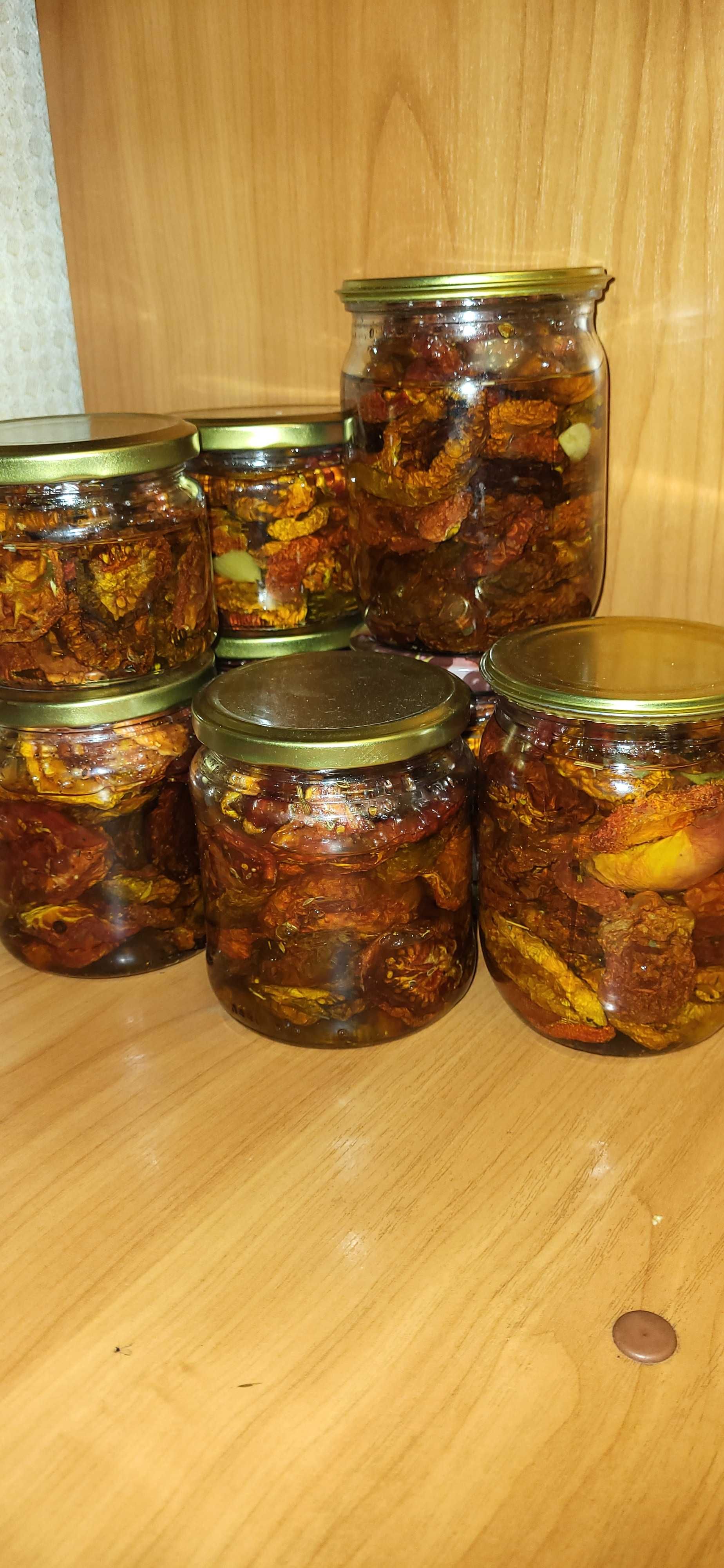 Продаю вяляные помидоры.Сорта самые лучшие.Помидоры дачные.