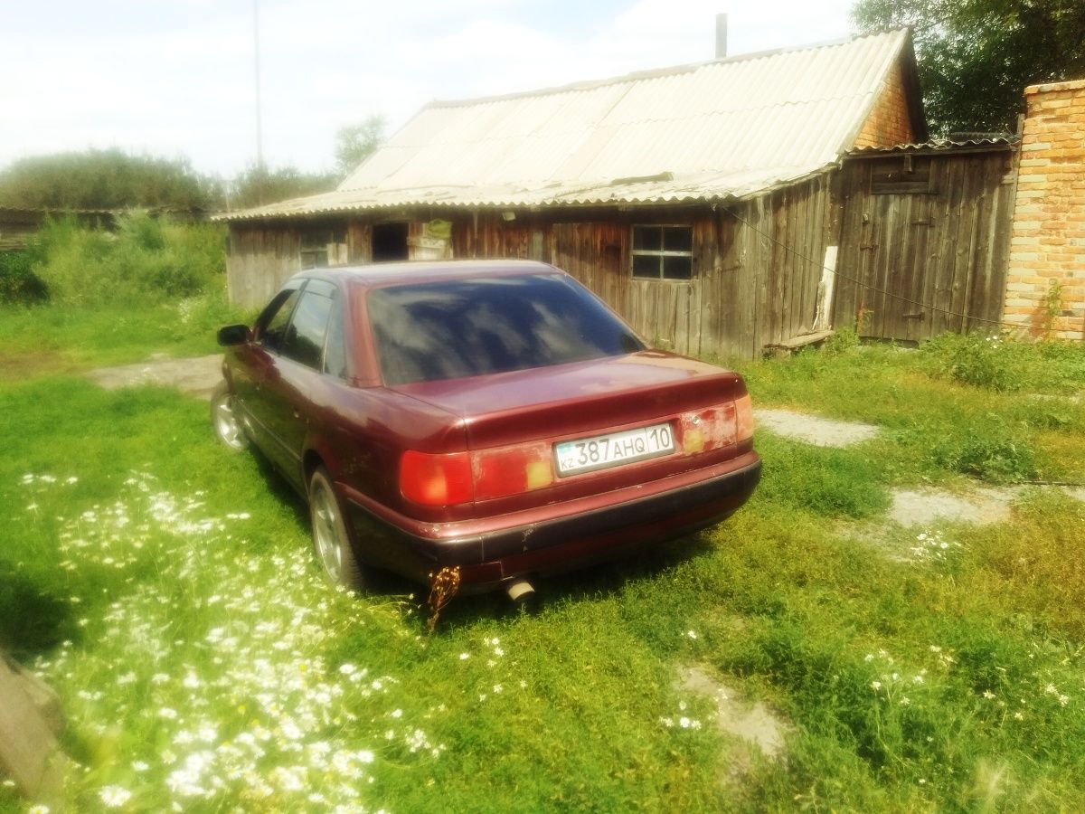 Продам Ауди c 4  100 2.8 объем