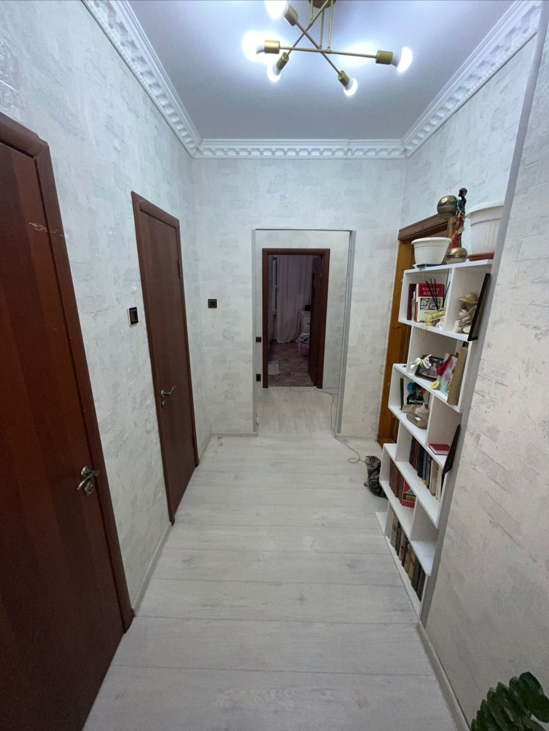 Продаётся 2-х комнатная квартира в Мобиле,  3 этаж, частично с ремонто