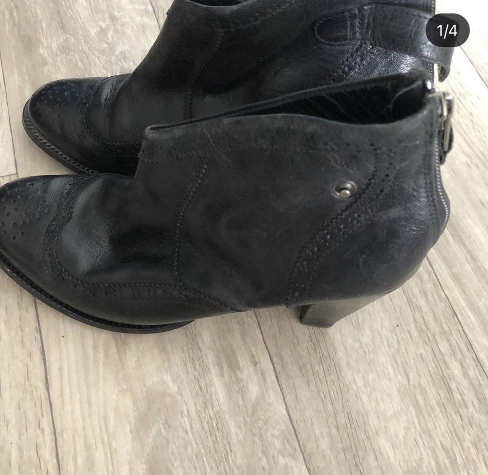 Продам на каблучке обувь