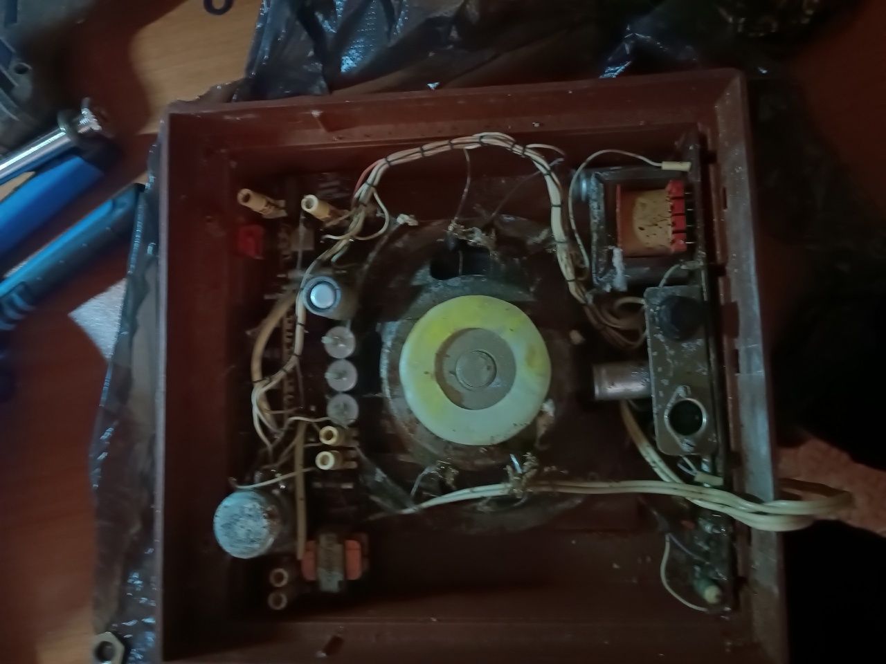 Продам савдеповскй радио приемник