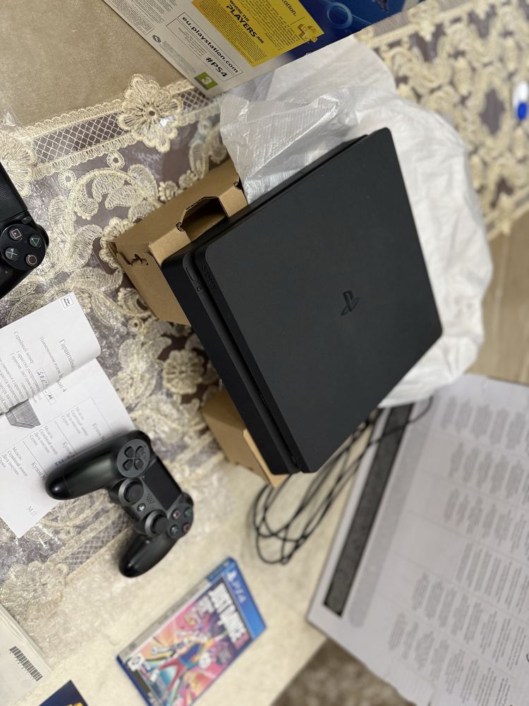 Продам playstation 4 slim box 1tb