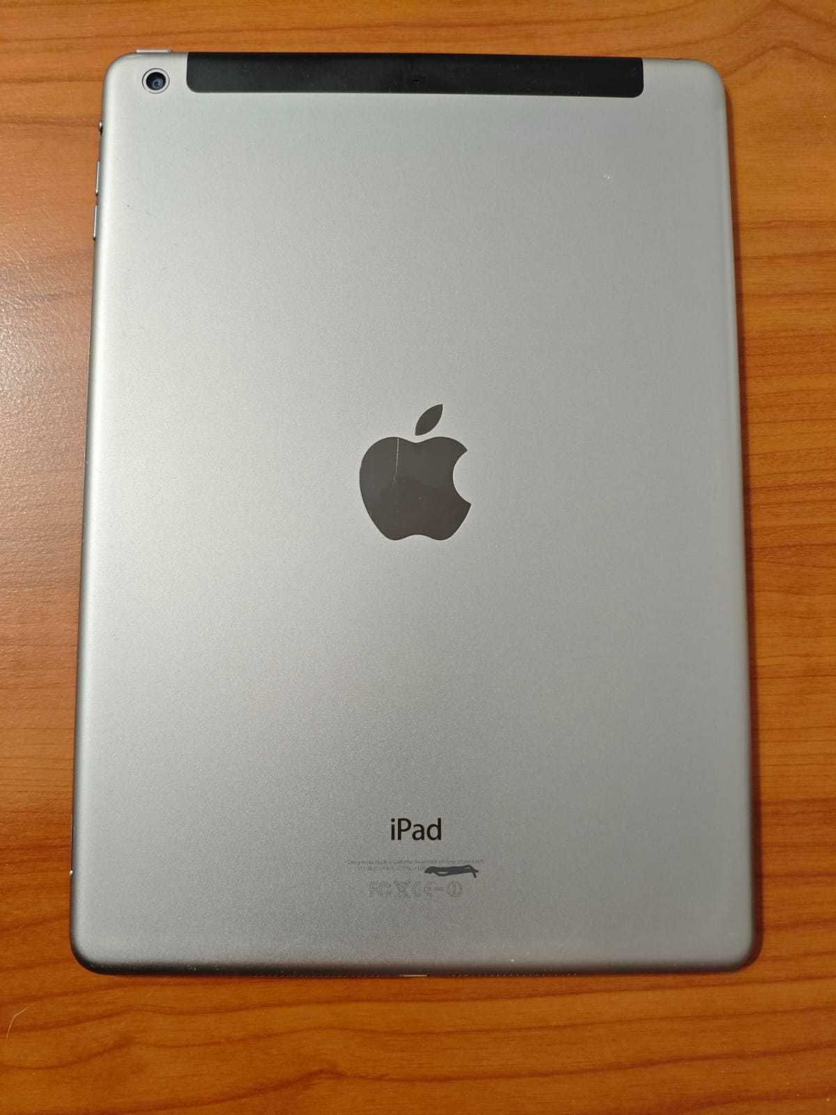 Планшет Apple iPad Air A1475 32Гб