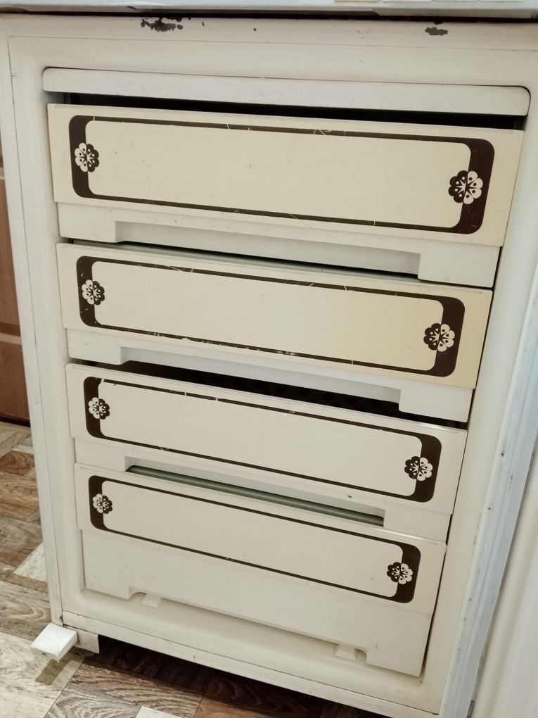 Продам морозилку