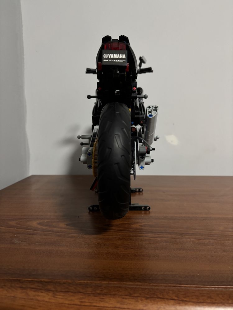 Lego Yamaha MT-10 SP