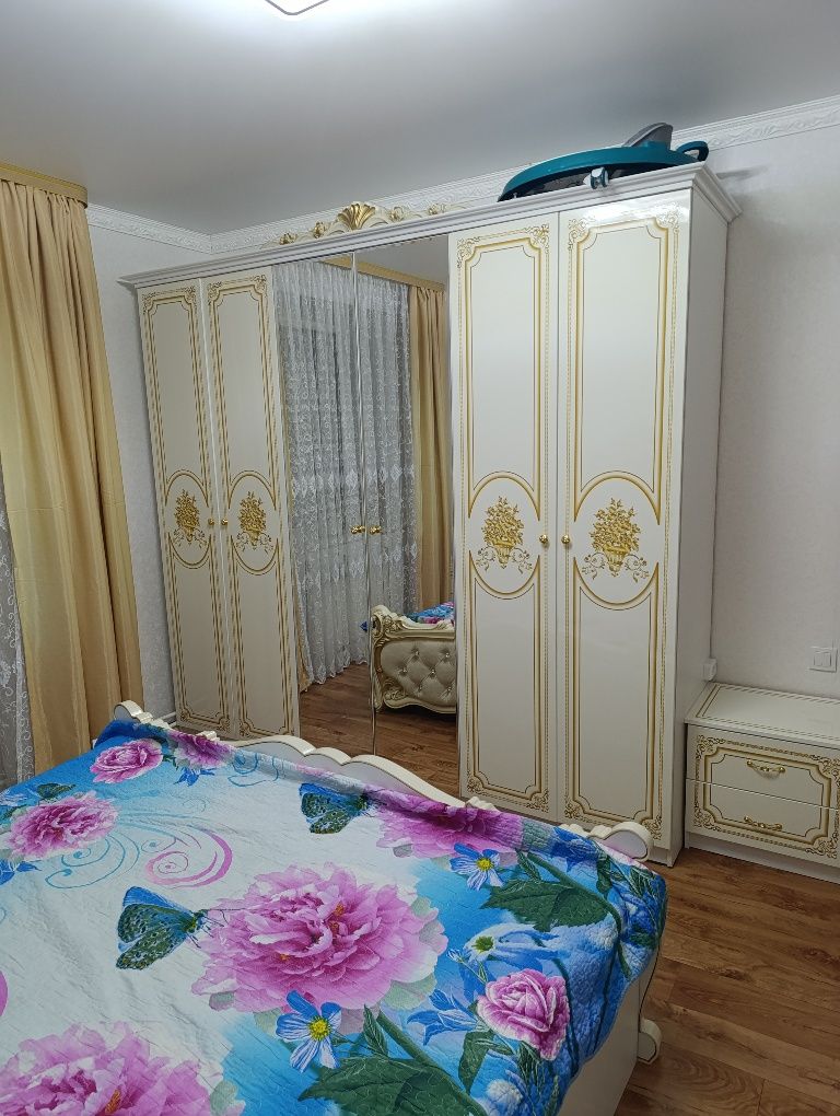 Дом большой с участком