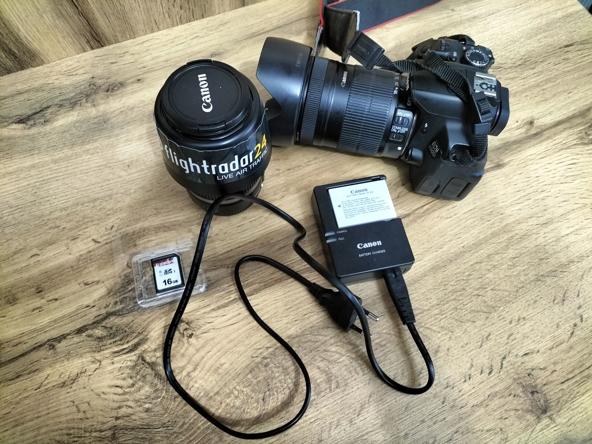 Продаю Canon 650D + два объектива (18-135mm и 55-250mm)

В отличном со