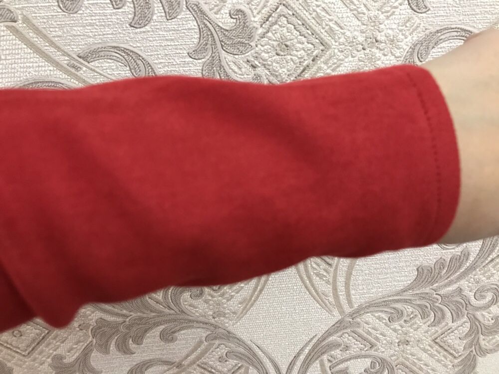 Платья вечерние, красное и черное
