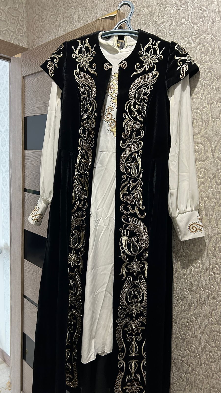 Камзол + көйлек .