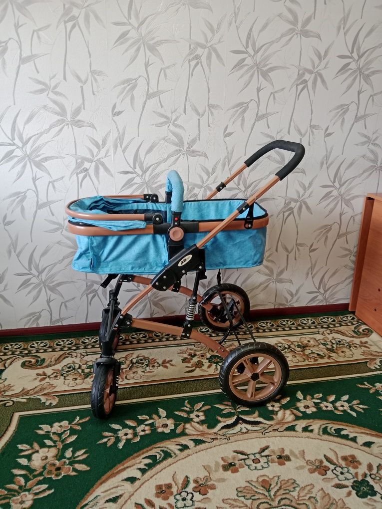 Продам коляску трансформер. Новая