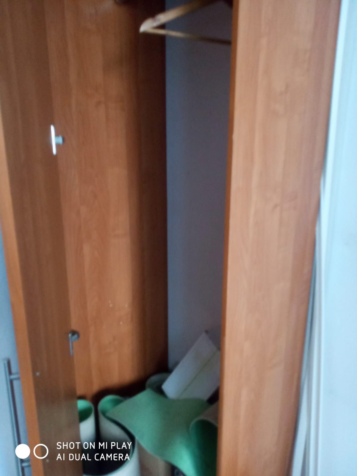 Шкаф угловой в прихожую