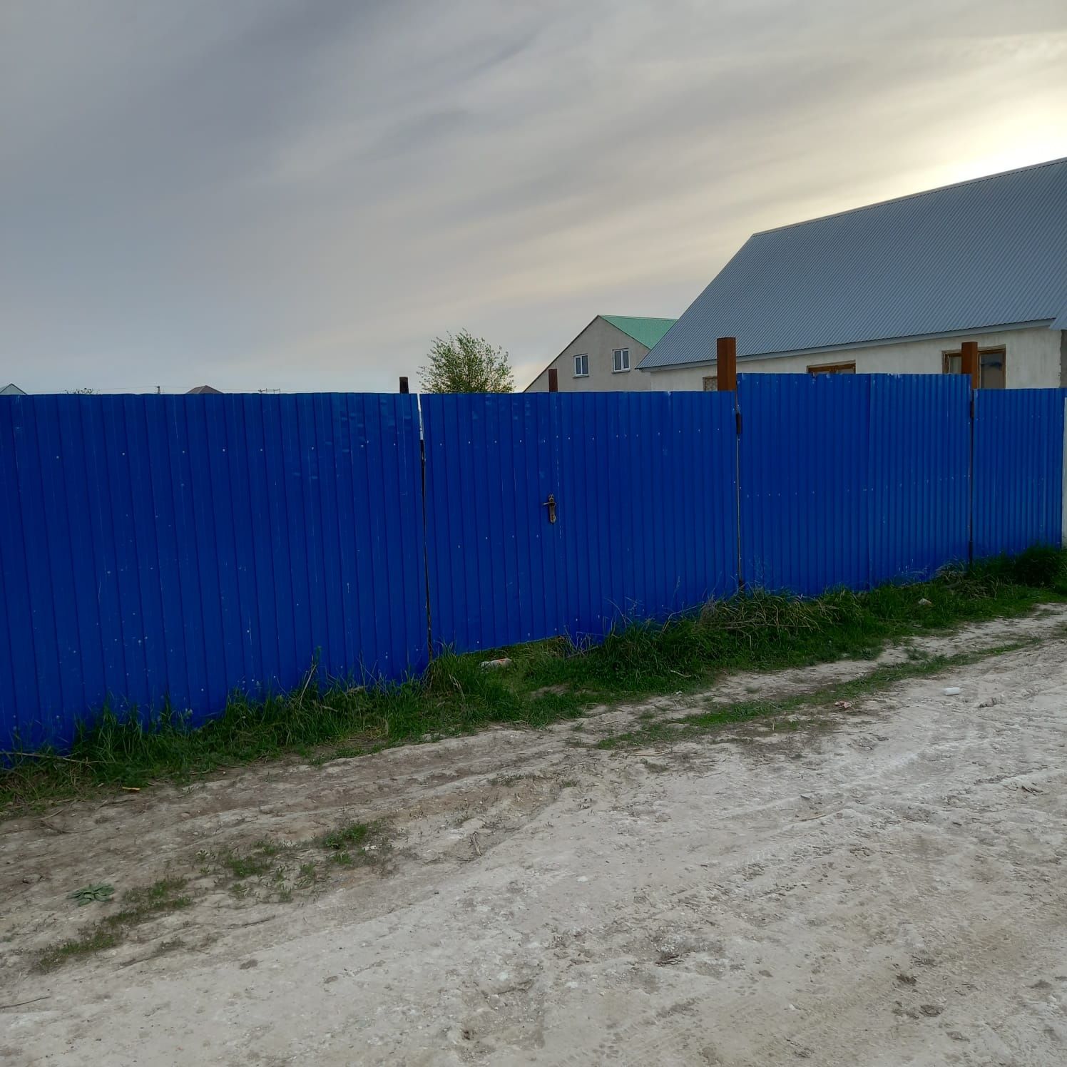 Продам 5 сот земли р/н Птицефабрика  в центре