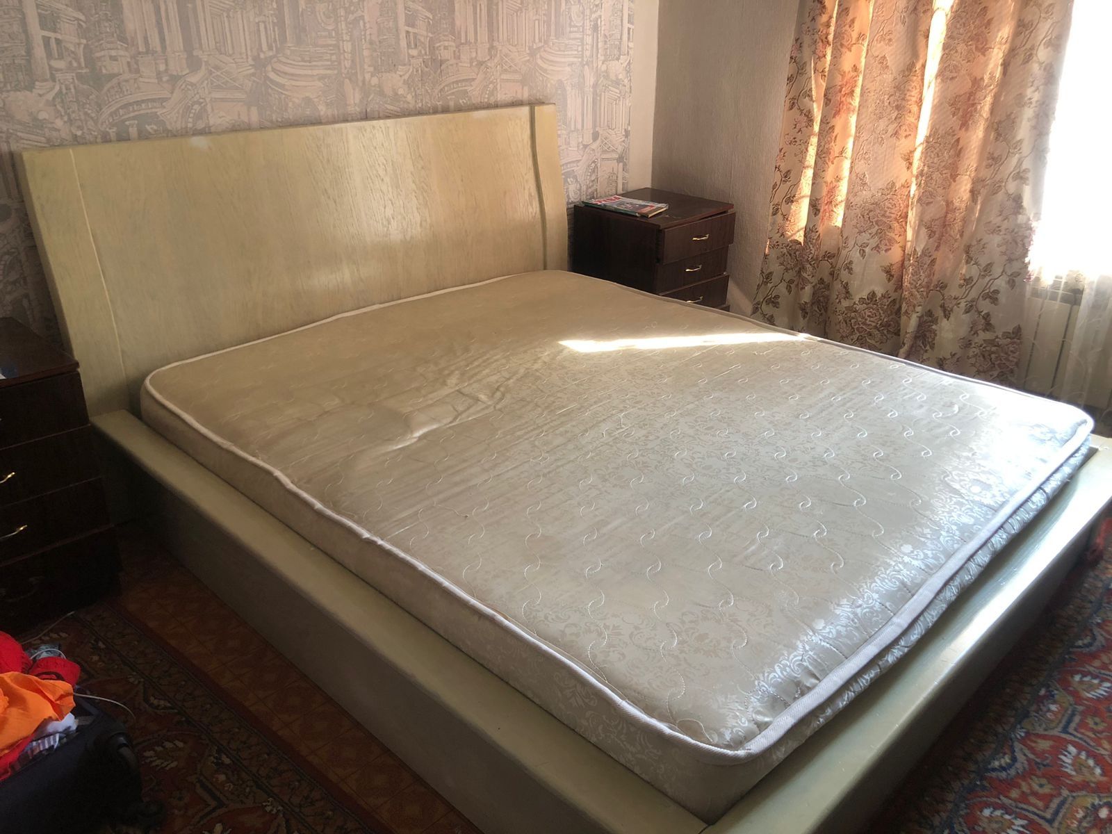 Кровать, двуспальная