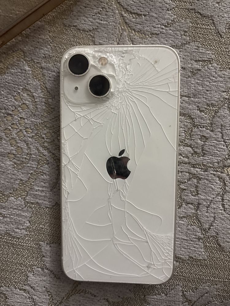 Продам iphone 13