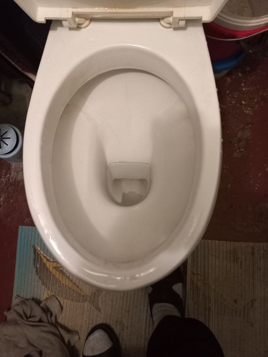 Продам унитаз недорого
