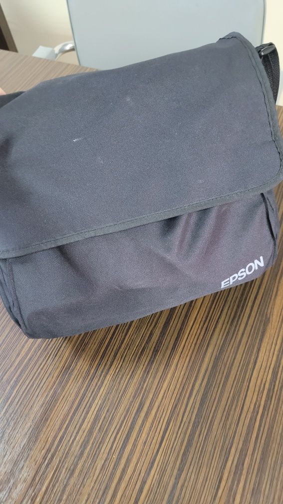 Продам проектор EPSON EB-X31