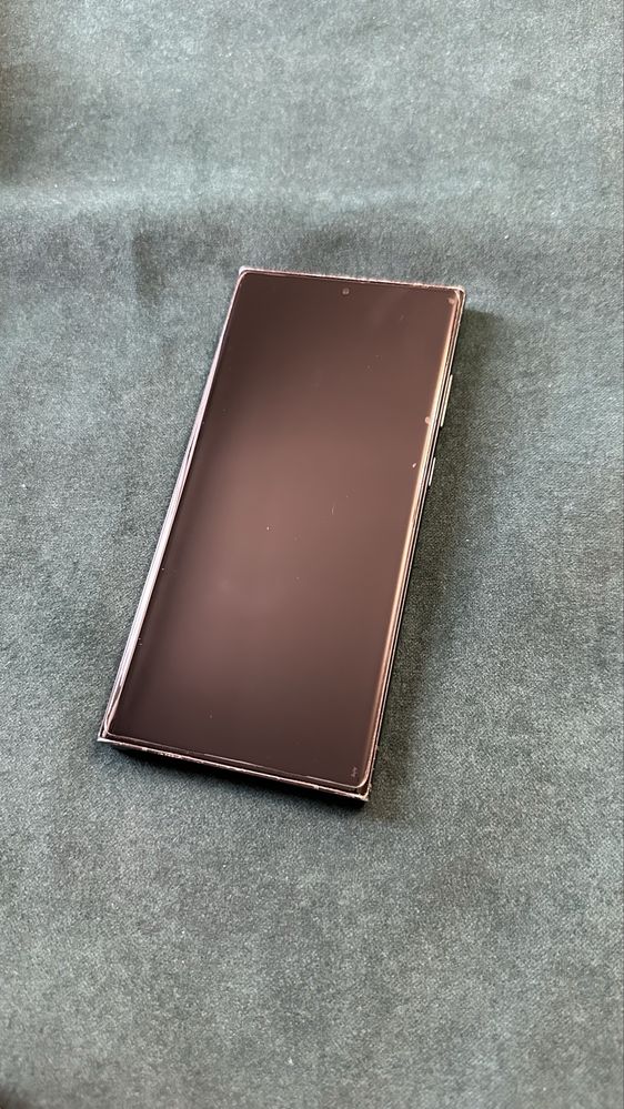 Samsung s23 в идеальном состоянии