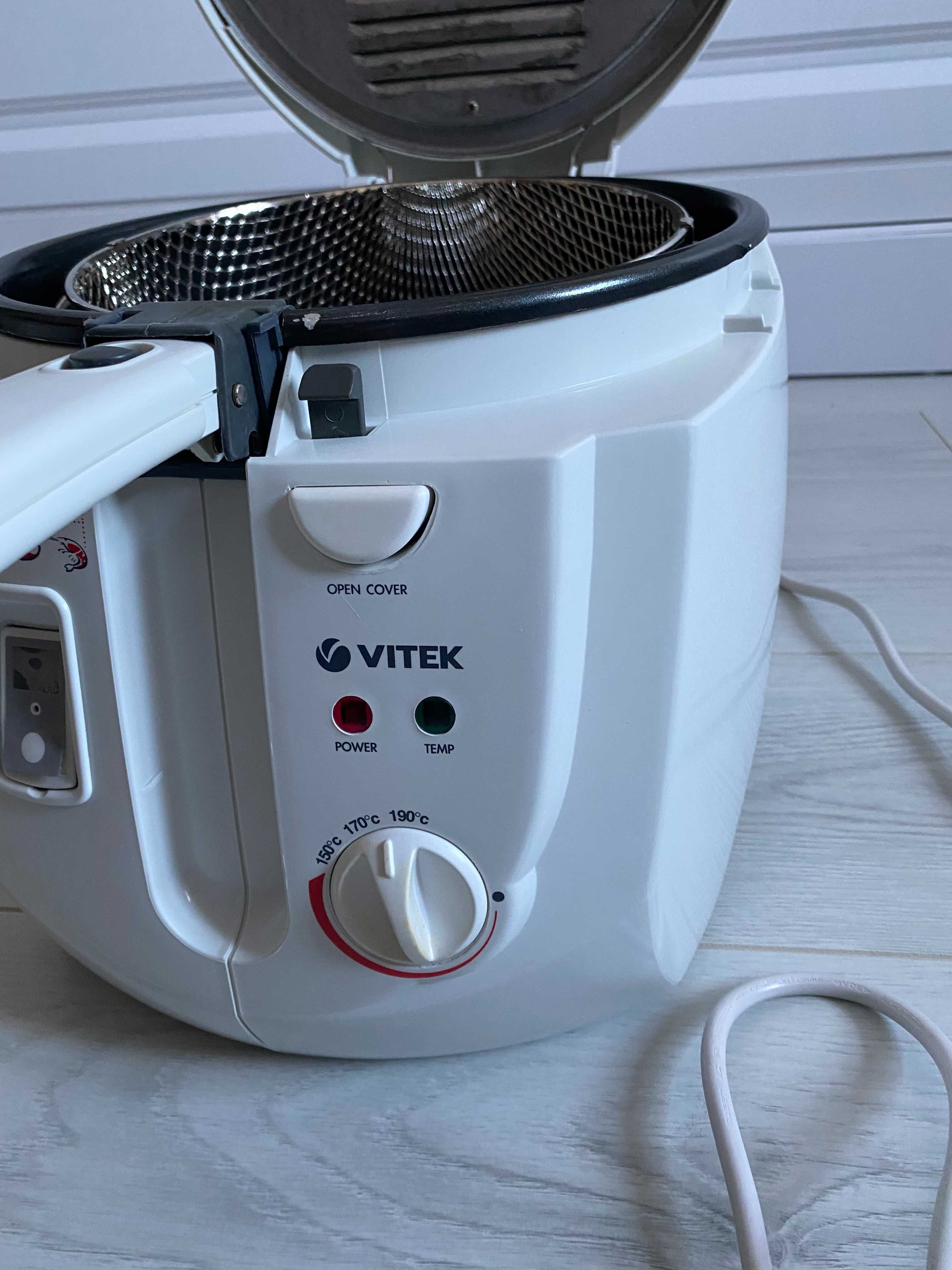 Продам фритюрницу Vitek VT-1531