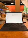 Microsoft Surface Pro 11 | 512 ГБ | Золотой | клавиатура + ручка