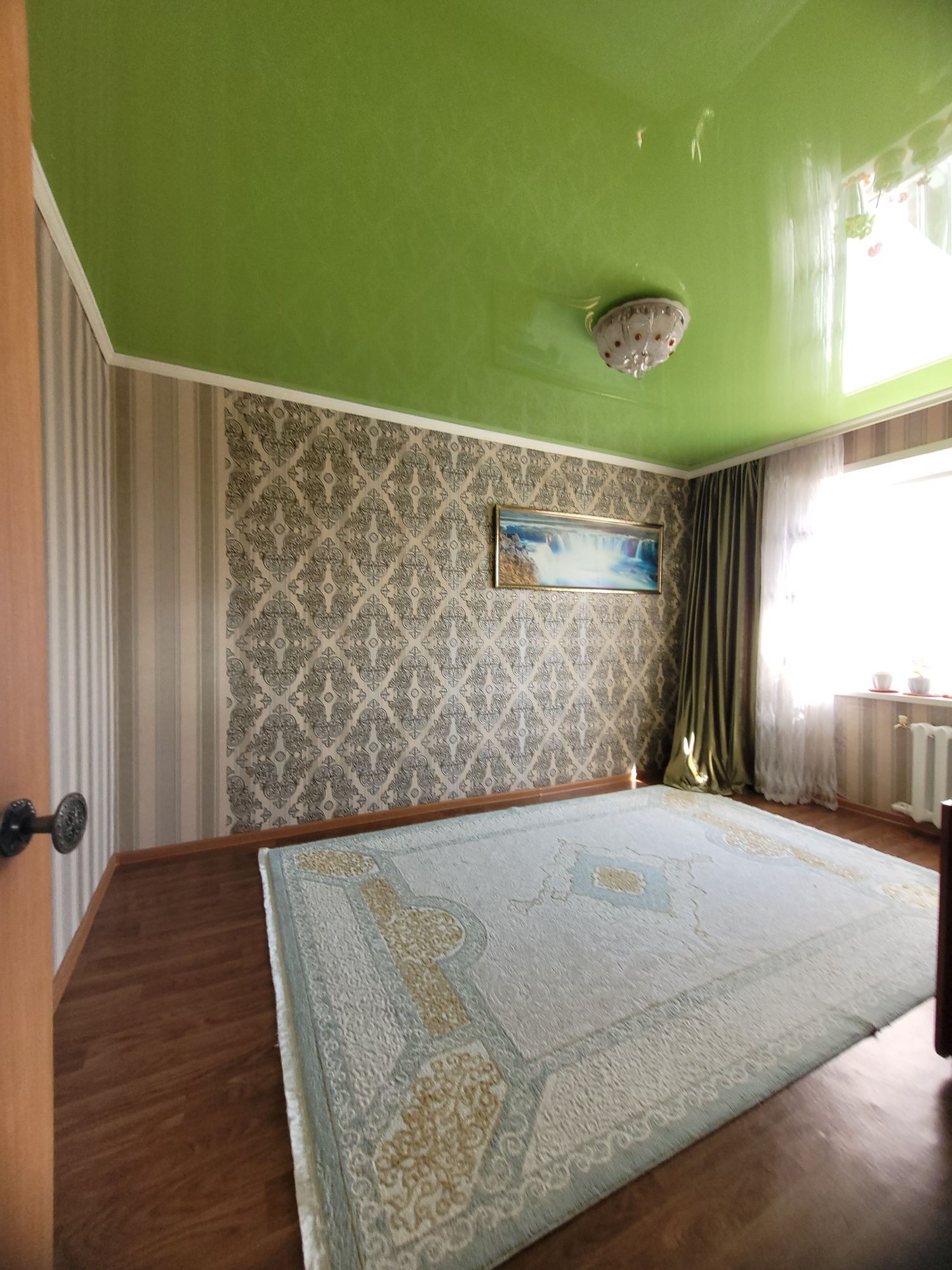 Продам 3 комн.квартиру район Цемпоселок