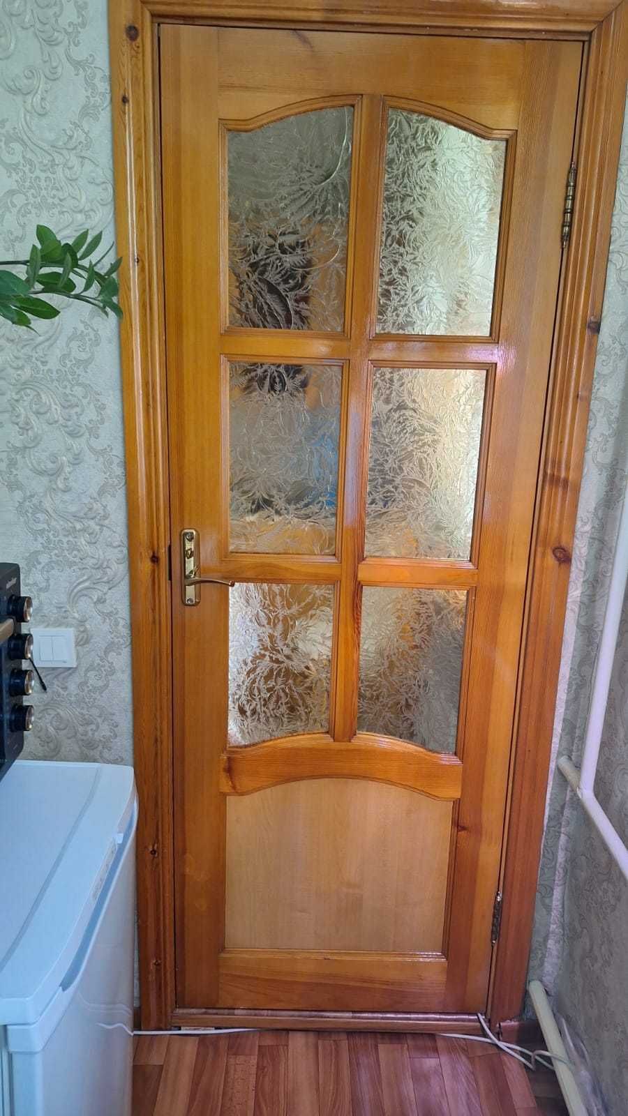 Межкомнатные деревянные двери 4 штуки