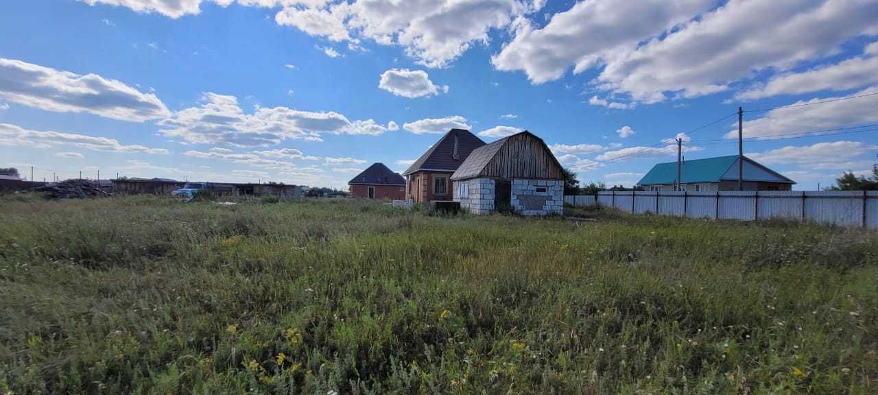 Продается земельный участок с домиком в п Октябрьское (Казахстанец)