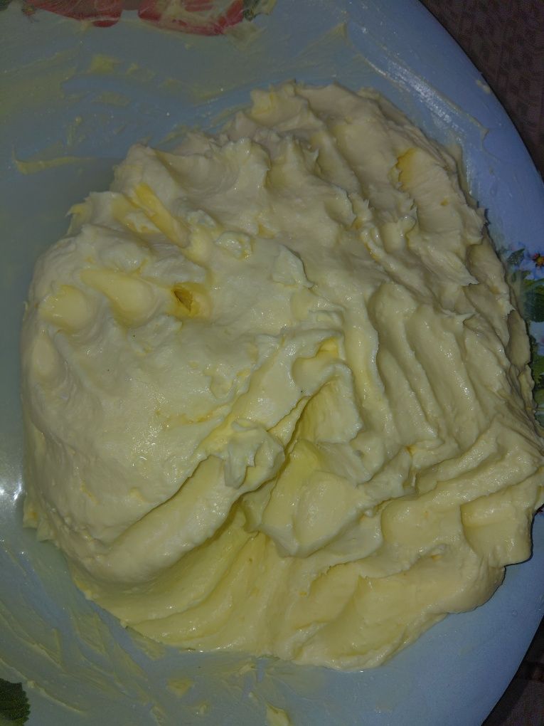 Масло домашнее, сметана, курт, сары май