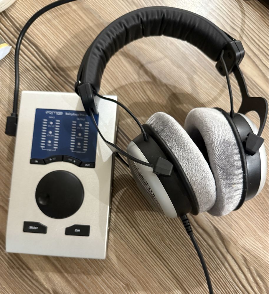 Аудиокарта RME babyface Pro FS и Наушники Beyerdynamic DT 880 PRO