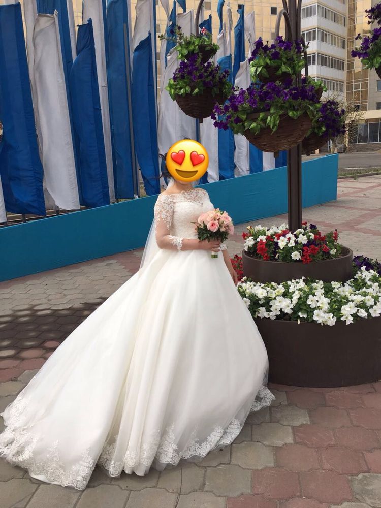 Свадебное платье
