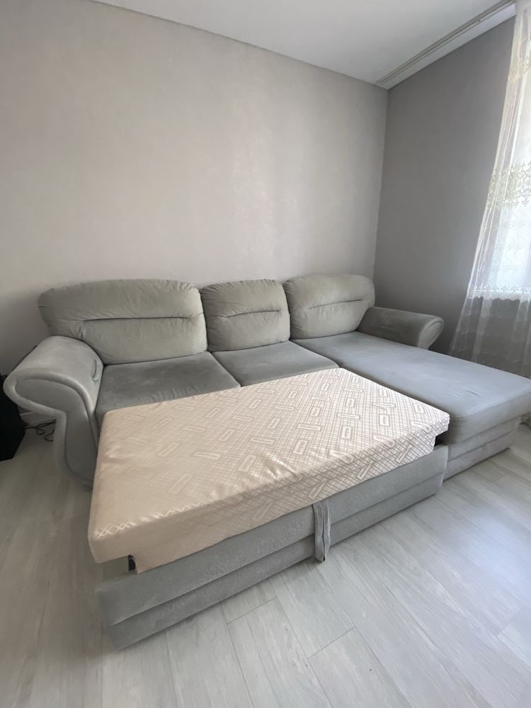 продам красивый диван