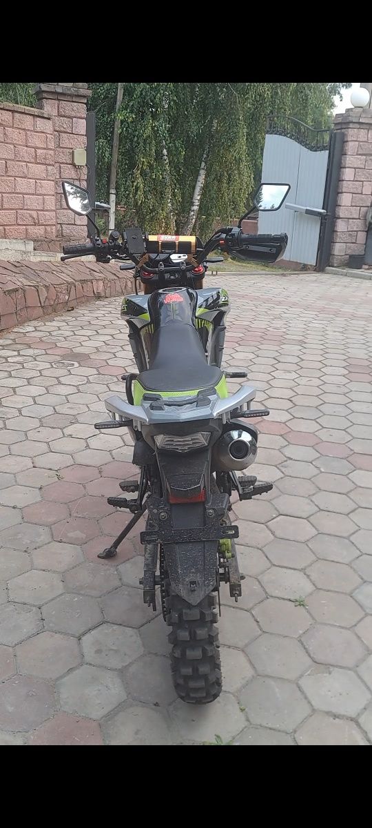 Мотоцикл zfyc 250 кубов.
