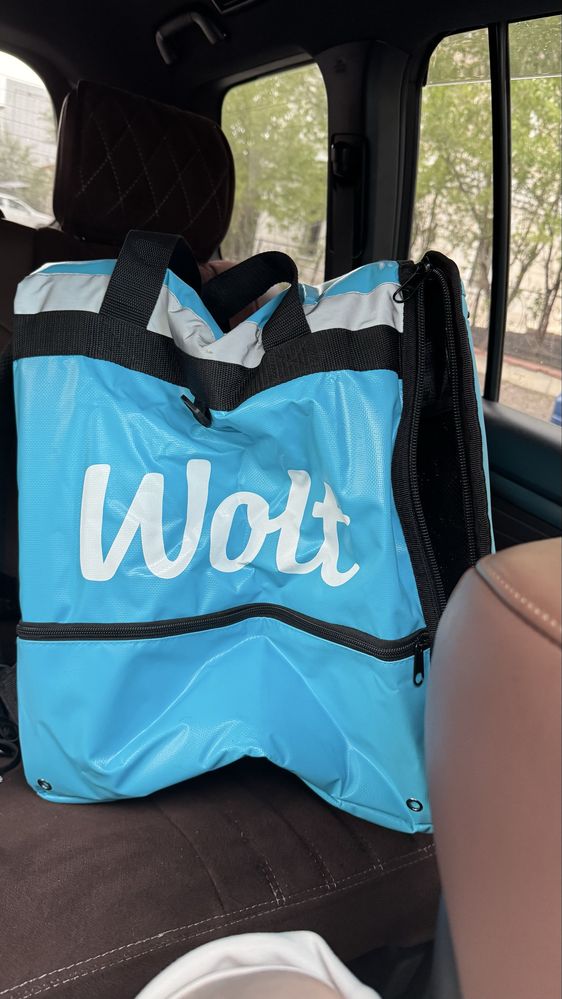 Сумка холодильник для курьеров Вольт Wolt